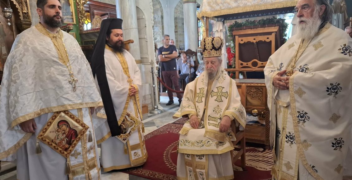 Ο-Μητροπολίτης-Καρυστίας-στον-Ιερό-Ναό-της-Παναγίας-Λιαουτσάνισσας-Κύμης