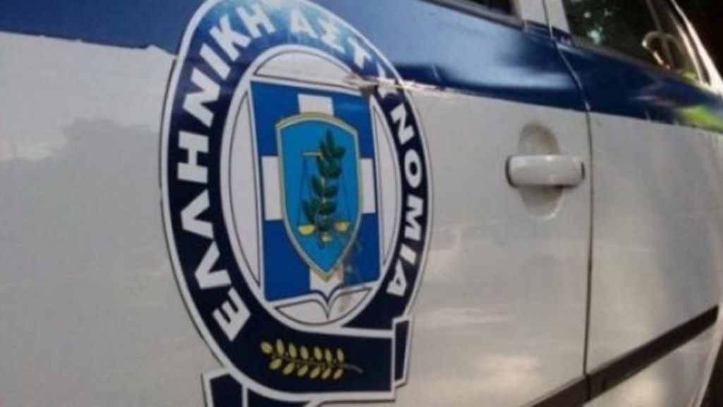 Πάτρα:-14χρονος-σκαρφάλωσε-σε-λούκι-πολυκατοικίας-και-έκλεψε-κοσμήματα-3.000-ευρώ-–-Οι-προηγούμενες-περιπέτειες