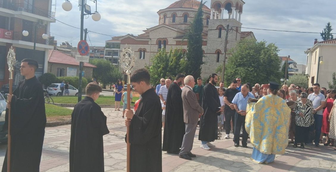 Η-εορτή-της-Κοιμήσεως-της-Θεοτόκου-στον-Ιερό-Ναό-Παναγίας-Φανερωμένης-Τρικάλων