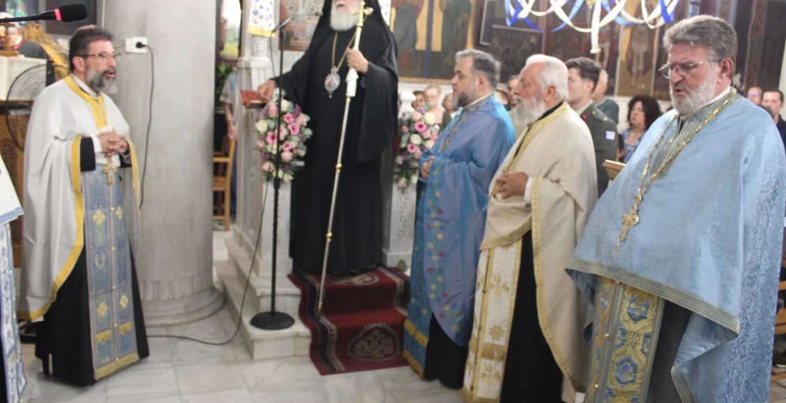 Ο-Μητροπολίτης-Ιλίου-στον-πανηγυρίζοντα-Ιερό-Ναό-Κοιμήσεως-της-Θεοτόκου-στις-Αχαρνές