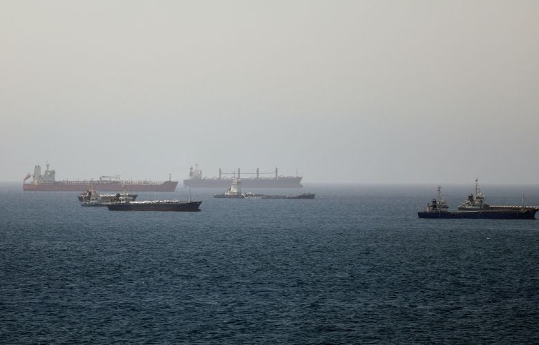 Ελληνόκτητο-πλοίο-χτυπήθηκε-στα-Στενά-του-Ορμούζ