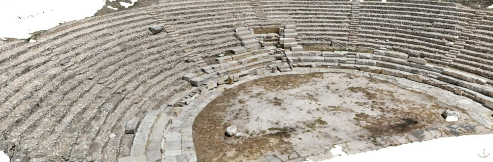 Αποκαθίσταται-το-κάτω-κοίλο-του-Μεγάλου-Θεάτρου-της-Αρχαίας-Νικόπολης