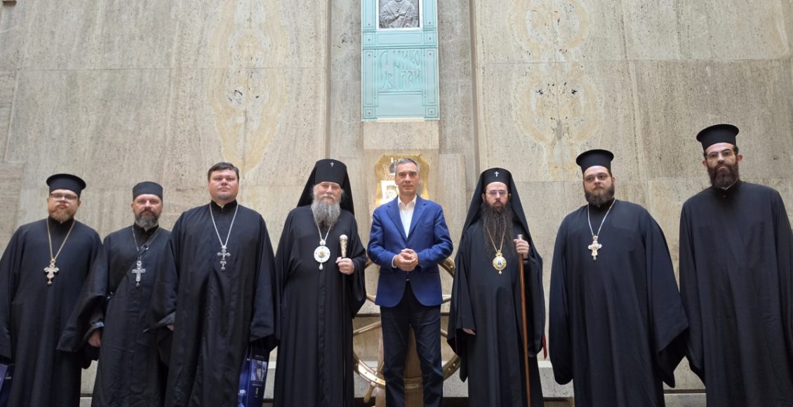 Ιεράρχες-των-Πατριαρχείων-Μόσχας-και-Βουλγαρίας-υποδέχθηκε-ο-Δήμαρχος-Μπουργκάς