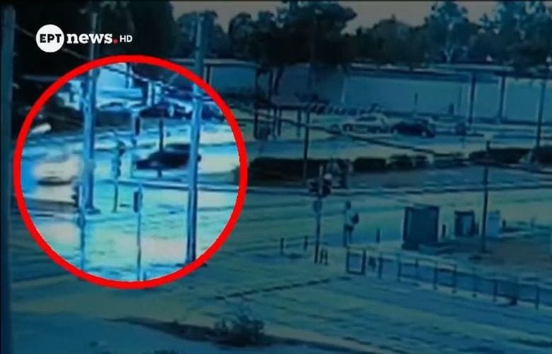 Τροχαίο-δυστύχημα-στη-Βούλα:-Εγκεφαλικά-νεκρός-ο-32χρονος-οδηγός-της-μηχανής-–-Ελεύθερος-μετά-την-απολογία-του-ο-ταξιτζής
