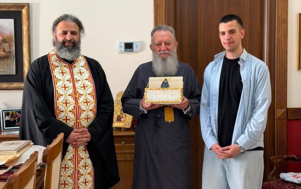 Ιερά-Λείψανα-του-Οσίου-Ιωσήφ-του-Ησυχαστή-στον-Μητροπολίτη-Χαλκίδος