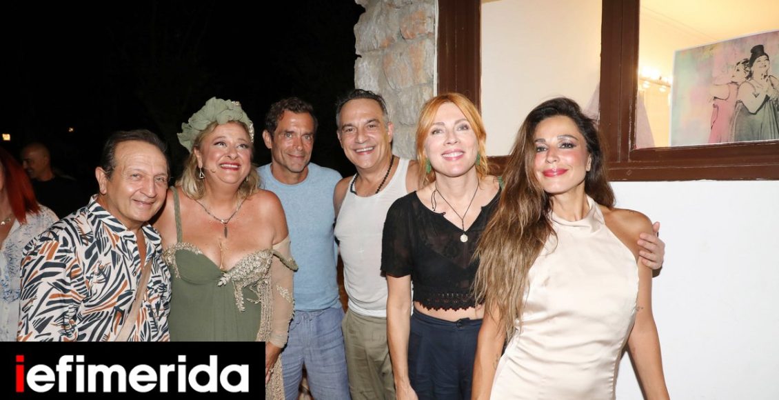 Το-αδιαχώρητο-στην-Επίδαυρο-για-τη-«Λυσιστράτη»:-Ποιοι-πήγαν-στο-Αρχαίο-Θέατρο,-δείτε-φωτογραφίες