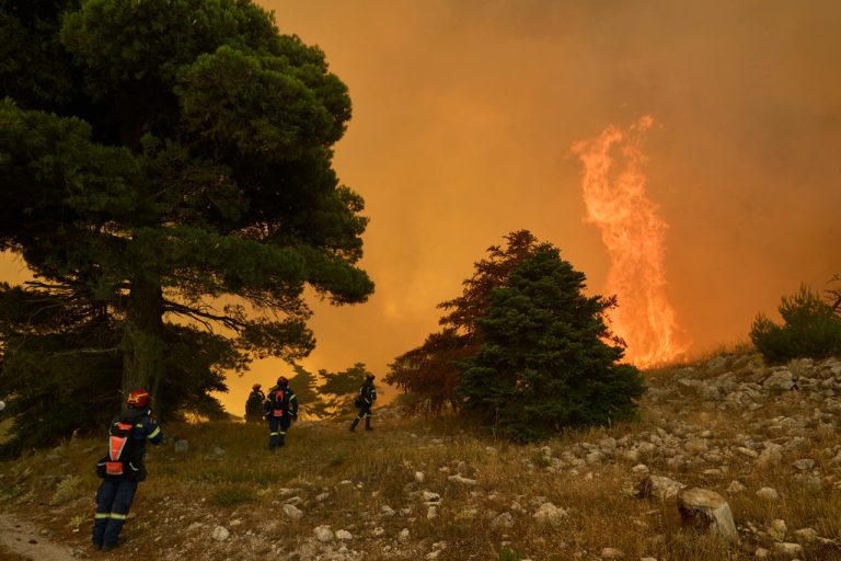 Φωτιά-στο-Πεντάκορφο-Αιτωλοακαρνανίας-–-Καίει-δασική-έκταση