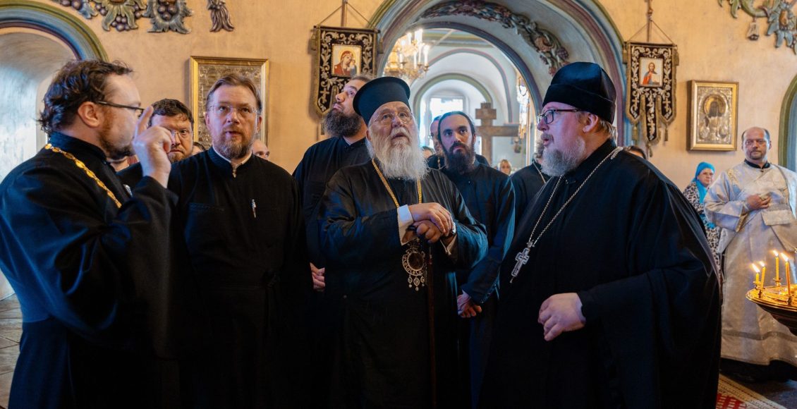Επίσκεψη-του-Μητροπολίτη-Κερκύρας-στους-ιστορικούς-ναούς-του-Καζάν
