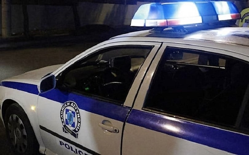 Δύο-άτομα-πέταξαν-μολότοφ-σε-καφετέρια-στον-Άγιο-Νικόλαο