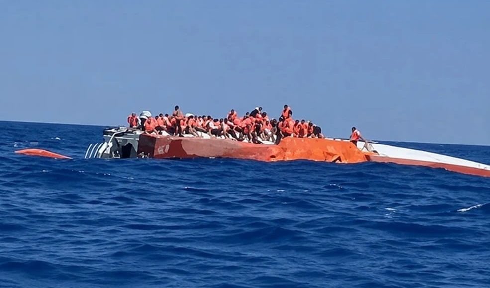 nαυάγιο-ανοιχτά-της-Κερύνειας:-Οκτώ-νεκροί,-συνεχίζονται-οι-έρευνες-για-τον-εντοπισμό-18-αγνοουμένων-–-Συνελήφθη-ο-καπετάνιος-και-7-μέλη-του-πληρώματος