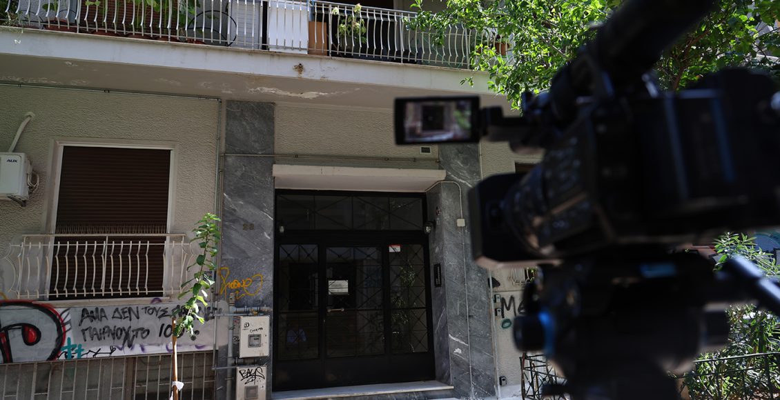 «Φρίκη,-πολλή-βρωμιά-και-κλειστές-πόρτες»:-Τι-λένε-γείτονες-του-ζευγαριού-στην-Κυψέλη