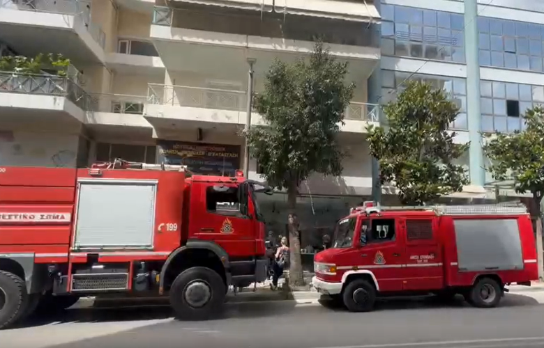 Κατασβέστηκε-η-φωτιά-σε-διαμέρισμα-στην-Καλλιθέα-–-Στο-νοσοκομείο-μια-ηλικιωμένη