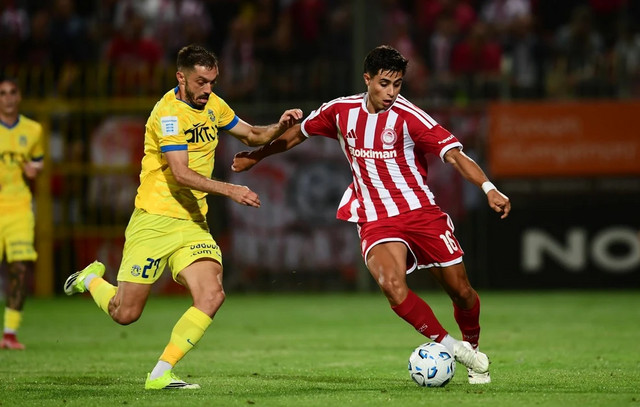 super-league:-Ο-Ολυμπιακός-παραμένει-το-πρώτο-φαβορί-για-τον-τίτλο