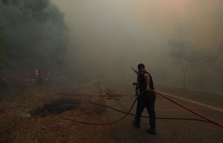 Χωρίς-ενεργό-μέτωπο-η-φωτιά-στη-Μακρυκάπα-Εύβοιας