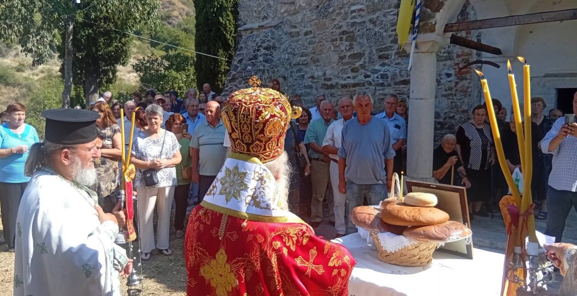 Το-Γενέσιο-της-Θεοτόκου-στον-ομώνυμο-ιστορικό-Ναό-της-Μητροπόλεως-Αργυροκάστρου