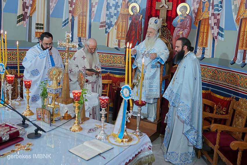 Βεροίας-Παντελεήμων:-Ο-Σταυρός-του-Χριστού-είναι-δύναμη-και-προστασία