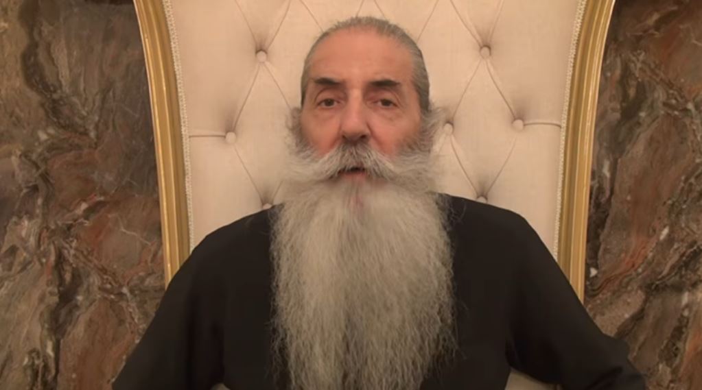 Είναι-η-προσκύνηση-του-Τιμίου-Σταυρού-ειδωλολατρία;
