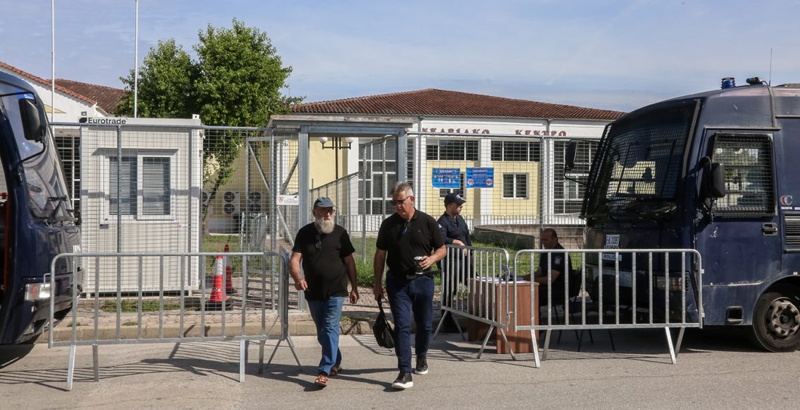 Δίκη-για-τα-Τέμπη:-Ξεκίνησαν-οι-καταθέσεις-συγγενών-θυμάτων