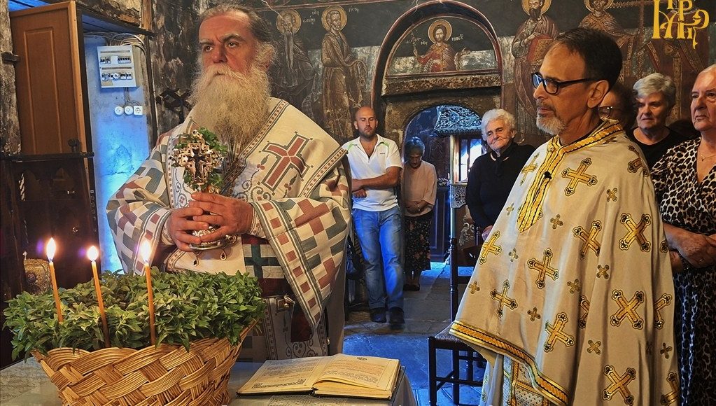 Άρτης-Καλλίνικος:-«Ο-Τίμιος-Σταυρός-μεταμορφώνει-τον-πόνο-σε-ελπίδα»