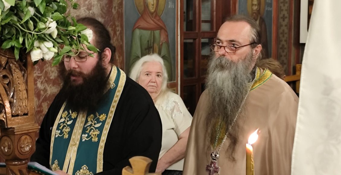 Ηθική-έξαρση-για-την-ύψωση-του-Τιμίου-Σταυρού,-στον-ναό-του-Εσταυρωμένου-Καστέλλας-Πειραιώς