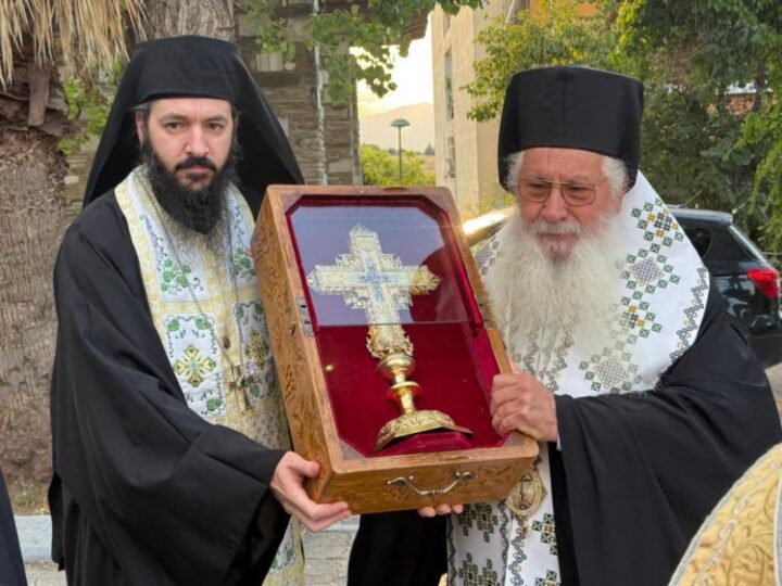 Θηβών-Γεώργιος:-Καλούμαστε-να-κρατήσουμε-σταθερή-την-πίστη-μας-στον-Ζωοποιό-Σταυρό