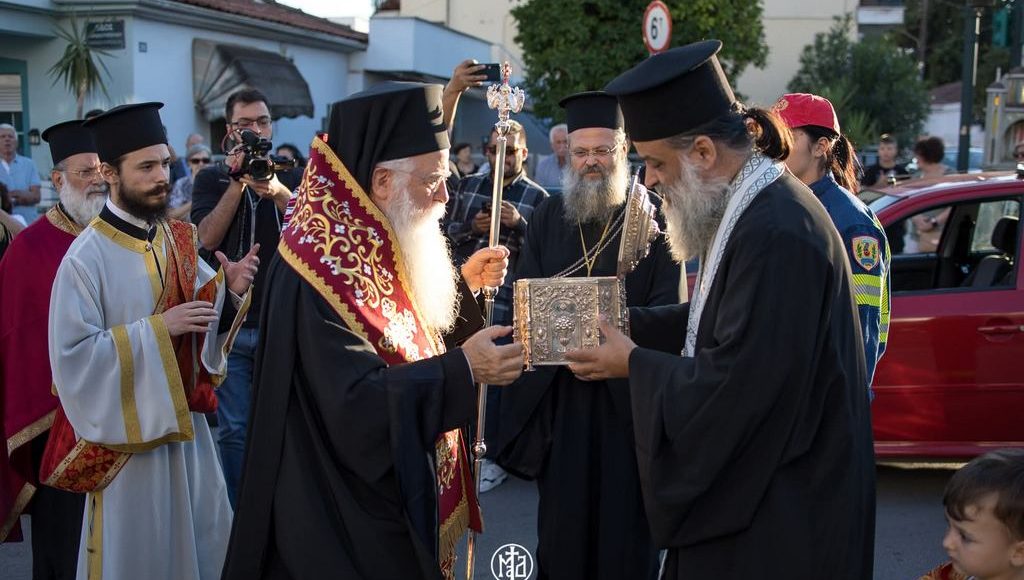 Με-λαμπρότητα-και-κατάνυξη-η-υποδοχή-της-Τιμίας-Κάρας-της-Αγίας-Βαρβάρας-στη-Νέα-Ιωνία-Βόλου