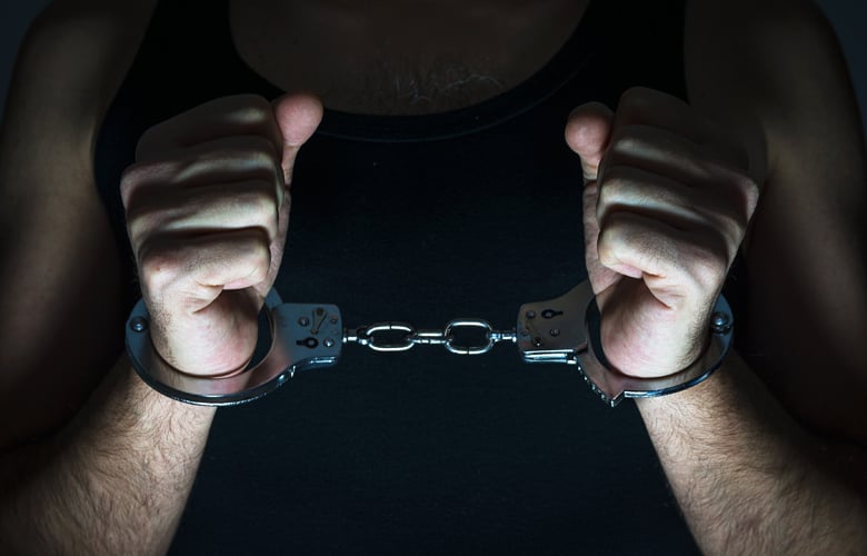 Χειροπέδες-σε-24χρονο-μοτοσικλετιστή-που-έτρεχε-με-117-χλμ/ώρα-σε-δρόμο-με-όριο-τα-50