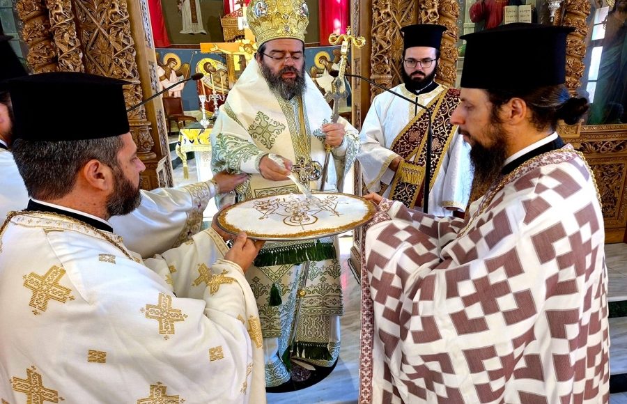Μαρωνείας-Παντελεήμων:-Οφείλουμε-να-πορευόμαστε-σταθερά-στο-φωτεινό-μονοπάτι-της-αγάπης