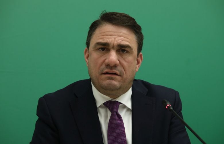 Τσουκαλάς:-Ποιος-σας-απαγορεύει-να-μειώσετε-τον-ΕΦΚ-όσο-διαρκεί-η-έκτακτη-κατάσταση-όπως-κάνουν-άλλες-χώρες;