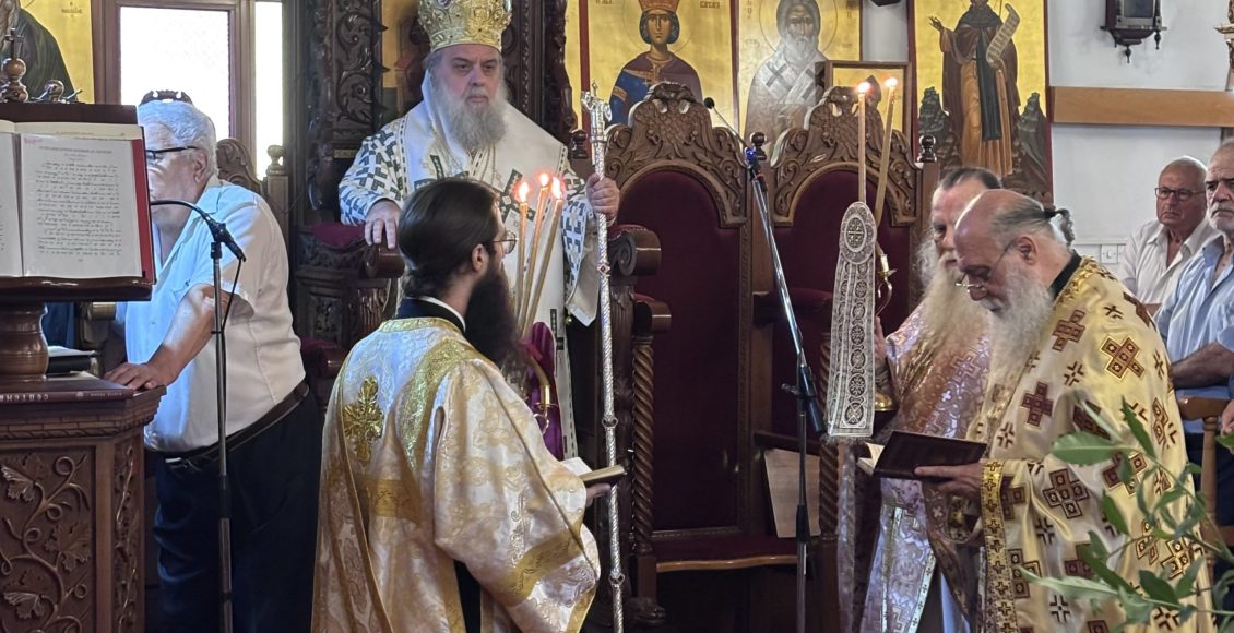 Θεία-Λειτουργία-στον-πανηγυρίζοντα-Ιερό-Ναό-Αγίων-Αυξεντίου-και-Ευσταθίου-στη-Λάρνακα