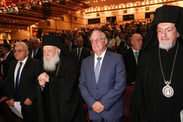 ΠτΔ-και-Αρχιεπίσκοπος-στην-εκδήλωση-«Εν-ενί-πνεύματι»-για-την-Ιερά-Μονή-Ξενοφώντος