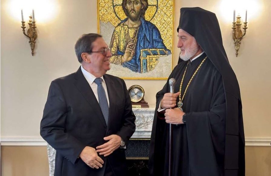 Ο-Υπουργός-Εξωτερικών-της-Κούβας-στον-Αρχιεπίσκοπο-Αμερικής