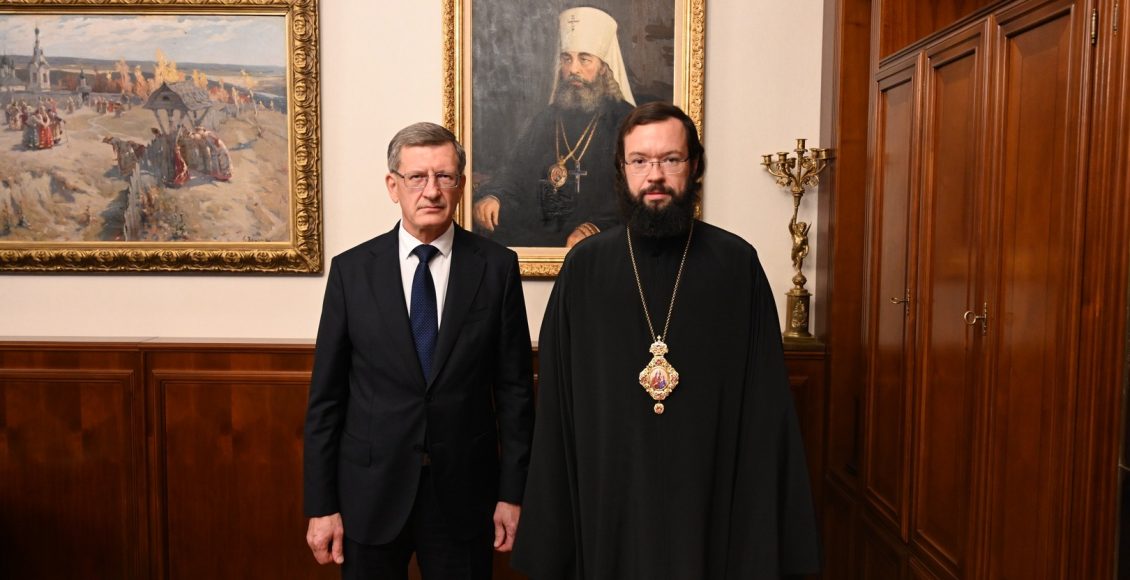 Σημαντική-για-τους-Ρώσους-διπλωμάτες-η-ενορία-της-Αγίας-Τριάδος-στην-Πιονγιάνγκ