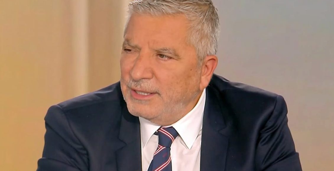 Πατούλης-για-τους-ελέγχους-στο-ιατρείο-της-οδού-Καρνεάδου:-«Ανοίγουν-μετά-από-5-λεπτά-και-τους-λένε-“περιμένετε-στο-σαλόνι-γιατί-εξετάζει-ο-γιατρός”»