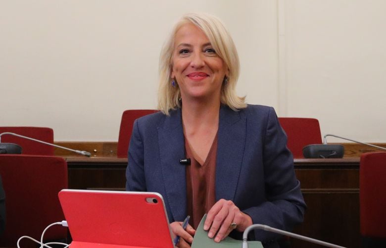 Ρένα-Δούρου:-h-κυβέρνηση-είναι-επικίνδυνη-για-την-κυριαρχία-της-χώρας-και-για-την-καθημερινότητα-των-πολιτών