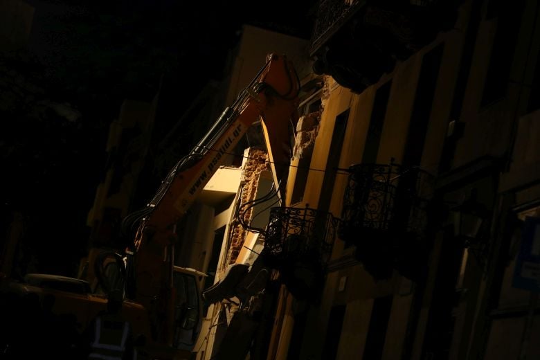 Έκρηξη-στην-Πλάκα:-Μάχη-με-τον-χρόνο-δίνουν-οι-ομάδες-διάσωσης-για-τους-αγνοούμενους