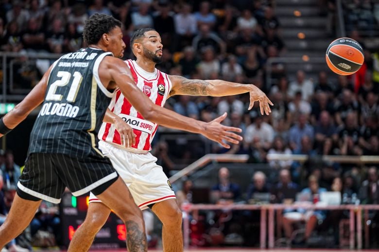 euroleague:-Ήττα-του-Ολυμπιακού-στην-Μπολόνια-με-τρίποντο-στην-εκπνοή