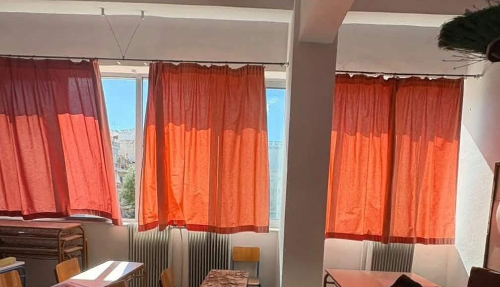 Πάτρα:-Κλειστό-θα-παραμείνει-το-6ο-Λύκειο-μετά-την-πτώση-σοβάδων-σε-αίθουσα-του-σχολείου
