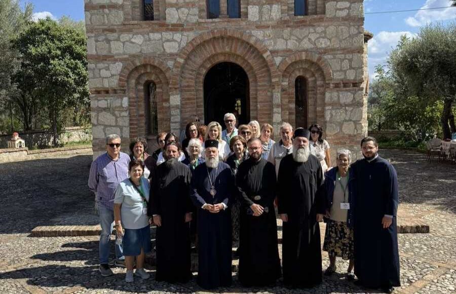 Στη-Σεμινάρα-της-Καλαβρίας-και-την-Κοζέντσα-ο-Μητροπολίτης-Θεσσαλιώτιδος-και-οι-εκδρομείς