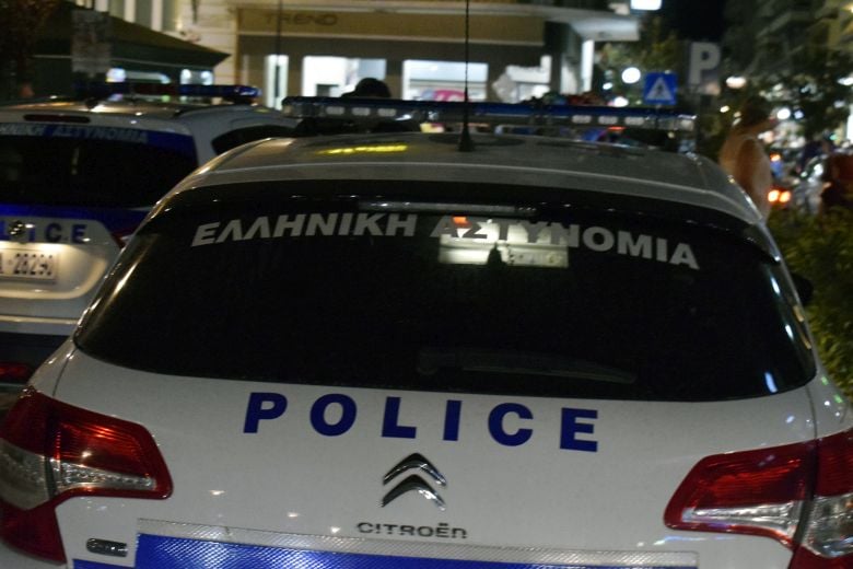 Τροχαίο-ατύχημα-με-θύμα-έναν-τροχονόμο-στα-Σπάτα-–-Τον-παρέσυρε-αυτοκίνητο