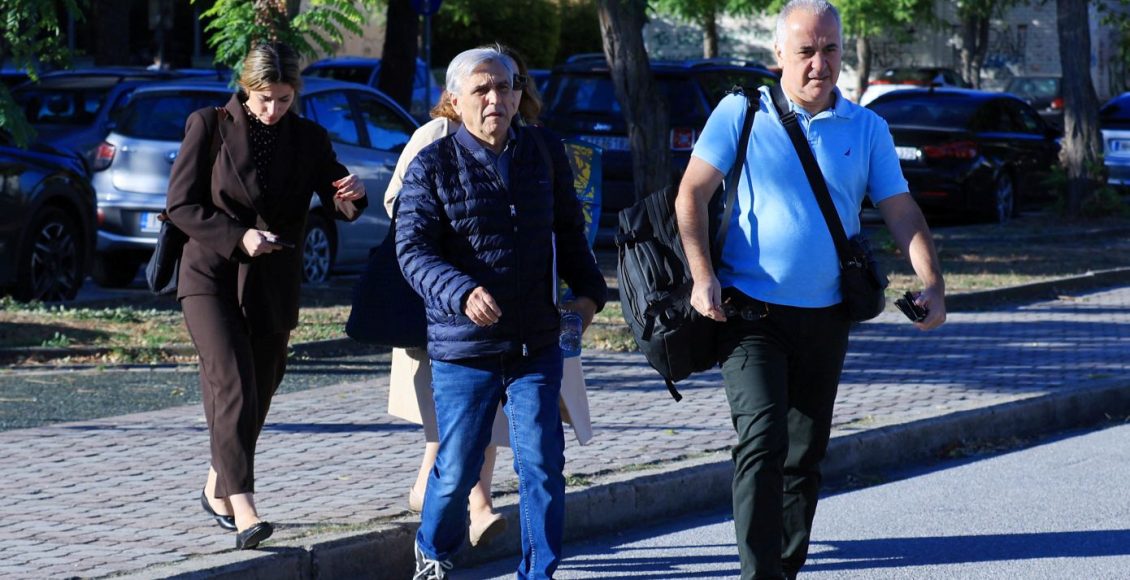 Δίκη-για-τα-Τέμπη:-«Αναγκαστήκαμε-να-γίνουμε-ερευνητές»-–-Συγκλονιστικές-καταθέσεις-γονέων-θυμάτων