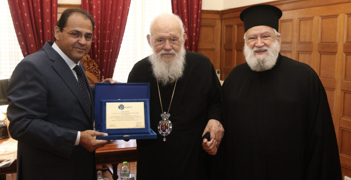 Ο-Δήμαρχος-Αμοργού-στον-Αρχιεπίσκοπο-Ιερώνυμο