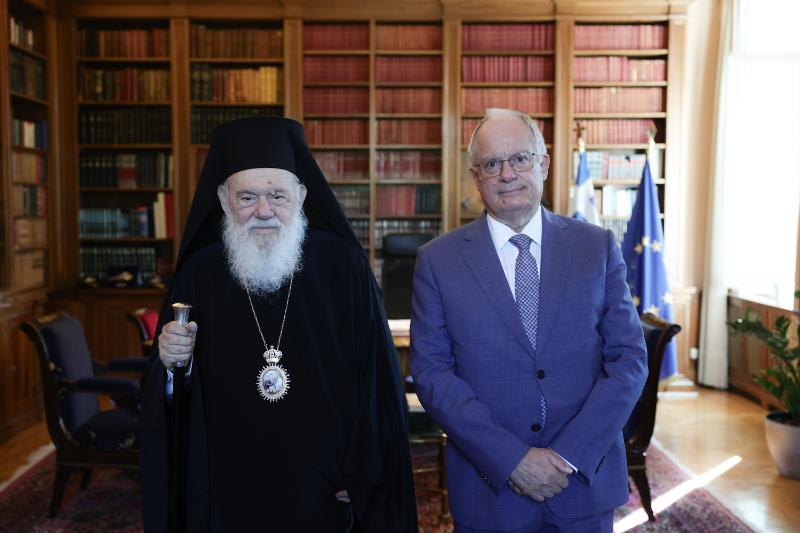 Συνάντηση-aρχιεπισκόπου-με-τον-Πρόεδρο-της-Δημοκρατίας-με-έμφαση-στον-τομέα-της-κοινωνικής-πρόνοιας