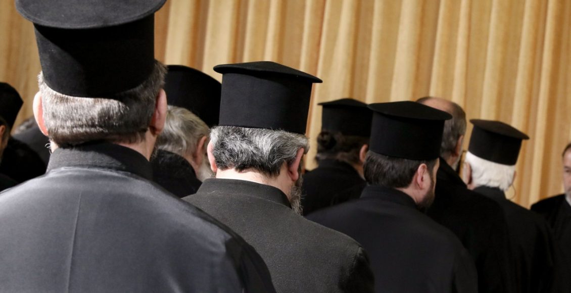 ΙΣΚΕ.:-Ψευδής-η-πληροφορία-ότι-ζητήσαμε-από-τη-ΔΙΣ-οι-κληρικοί-να-αφαιρέσουν-το-ιερατικό-τους-ράσο