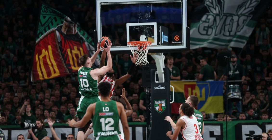 euroleague:-Πρόστιμο-30.000-ευρώ-και-ποινή-έδρας-για-τα-πανό-στο-ματς-με-τον-Ολυμπιακό