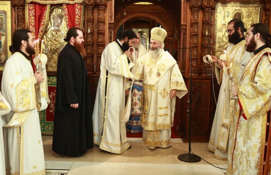 Χειροτονία-Διακόνου-Ιωάννη-Νικολαΐδη-στον-Μητροπολιτικό-ναό-Παναγίας-Παντανάσσης-Καθολικής