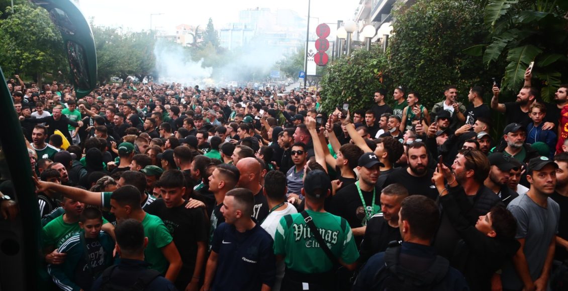 Παναθηναϊκός:-Αποθέωση-και-σύνθημα-νίκης-από-τους-οπαδούς-πριν-την-αναχώρηση-για-Καραϊσκάκη