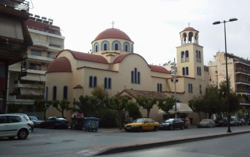 Ο-Άγιος-Δημήτριος-Όπλων-υποδέχεται-την-Τιμία-Κάρα-του-Αγίου-Θεοδώρου-του-Στρατηλάτη