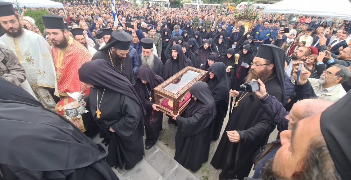 Ημέρα-σταθμός-η-12η-Οκτωβρίου-για-την-ΙΜ.-Εδέσσης:-Η-Χρυσή-Αλμωπίας-υποδέχθηκε-την-Αγία-της-(ΦΩΤΟ)