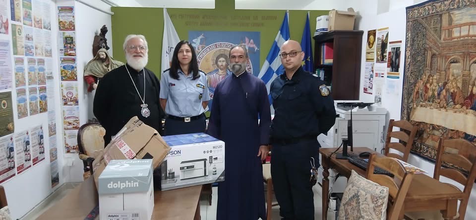 Δωρεά-ηλεκτρονικού-εξοπλισμού-στο-Αστυνομικό-Τμήμα-Μινώα-Πεδιάδας